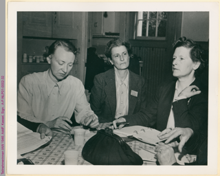 Teilnehmerinnen der International Assembly of Women, South Kortright, 1946