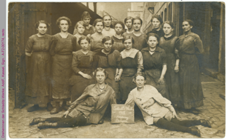Dreherinnen der Schladitz-Werke Dresden, 1918