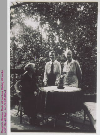 Gruppenbild von Margarete Haccius, Maria Winnecke und Hedwig Winnecke